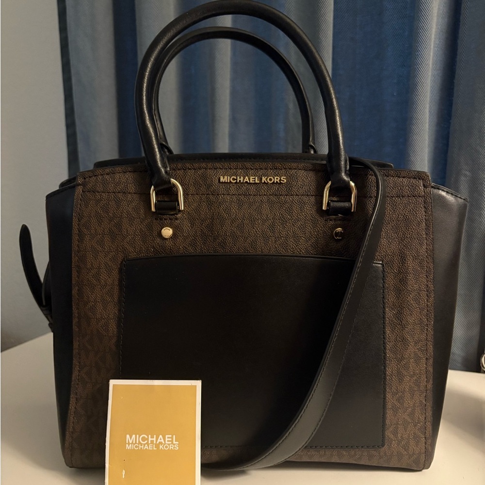 Michael Kors | Park Medium Handbag with detachable adjustable crossbody strap